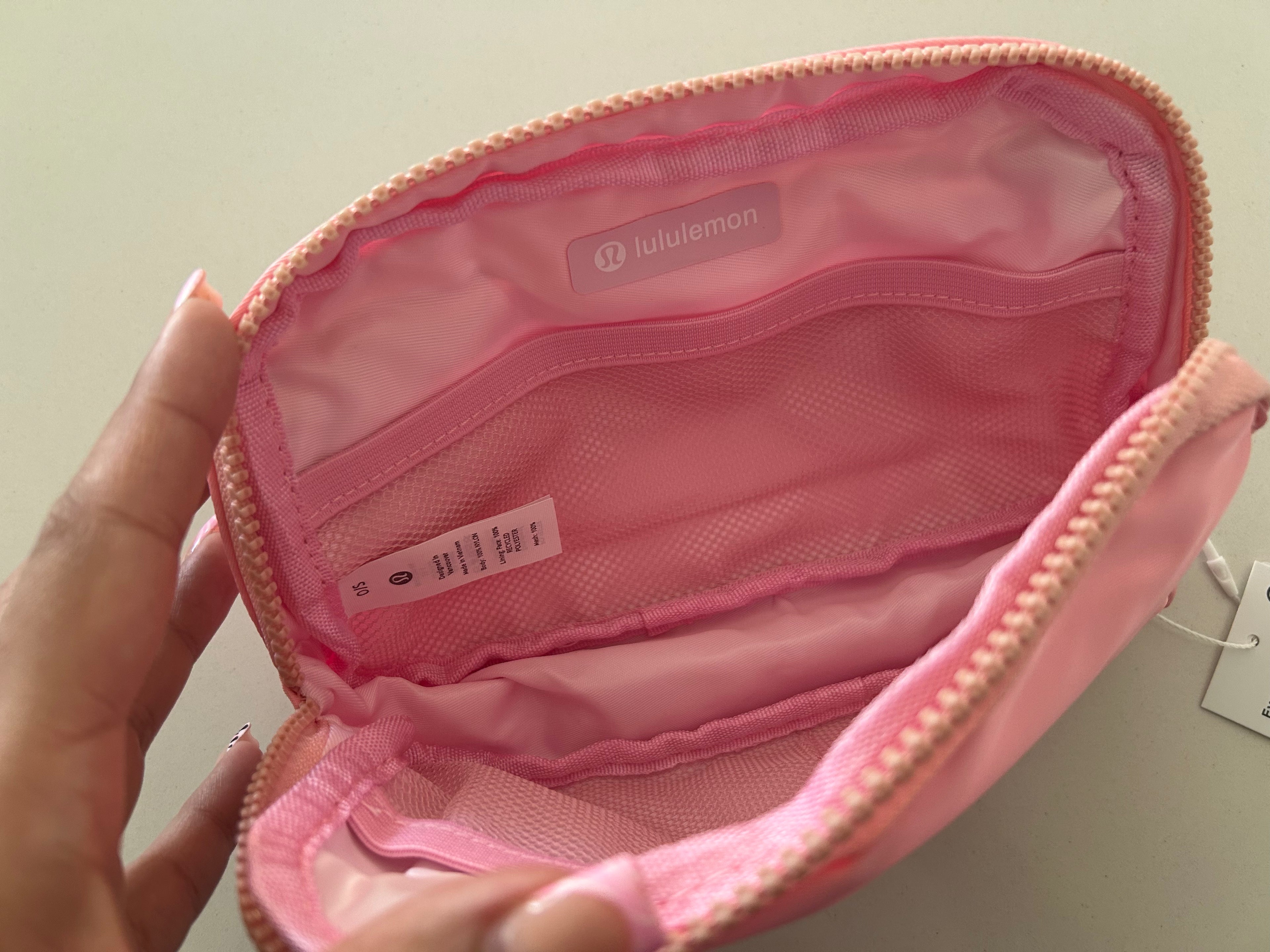 Inspired LuLuLemon everywhere belt bag